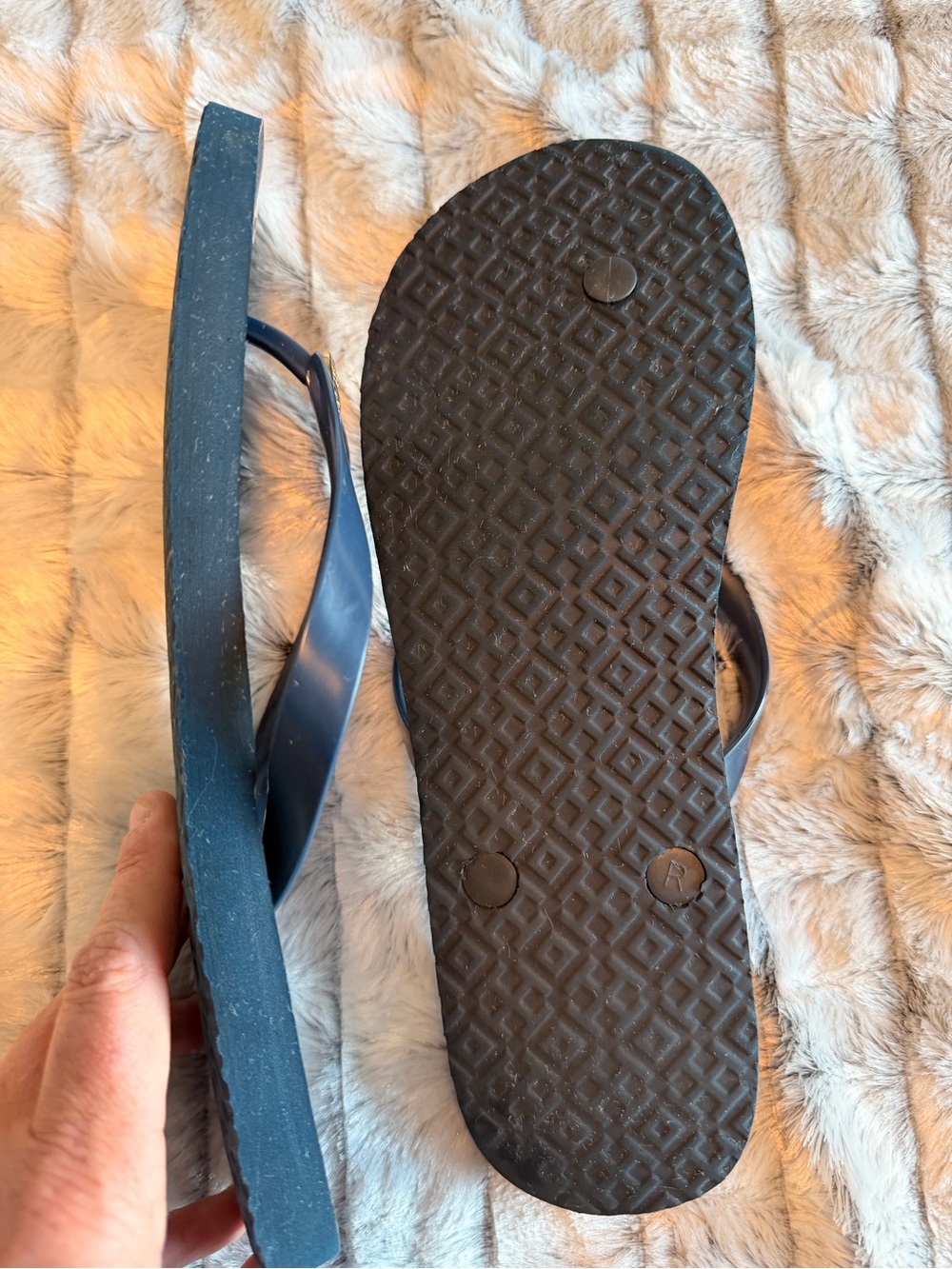 Tory Burch Women’s Navy Blue Logo Flip Flops - Picture 10 of 14